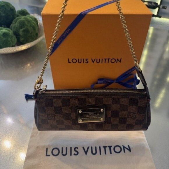 Louis Vuitton Damier Ebene Eva Clutch - Picture 14 of 15